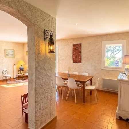 Villa Avec Piscine Pres De Le Lavandou, 160 M² Le Lavandou